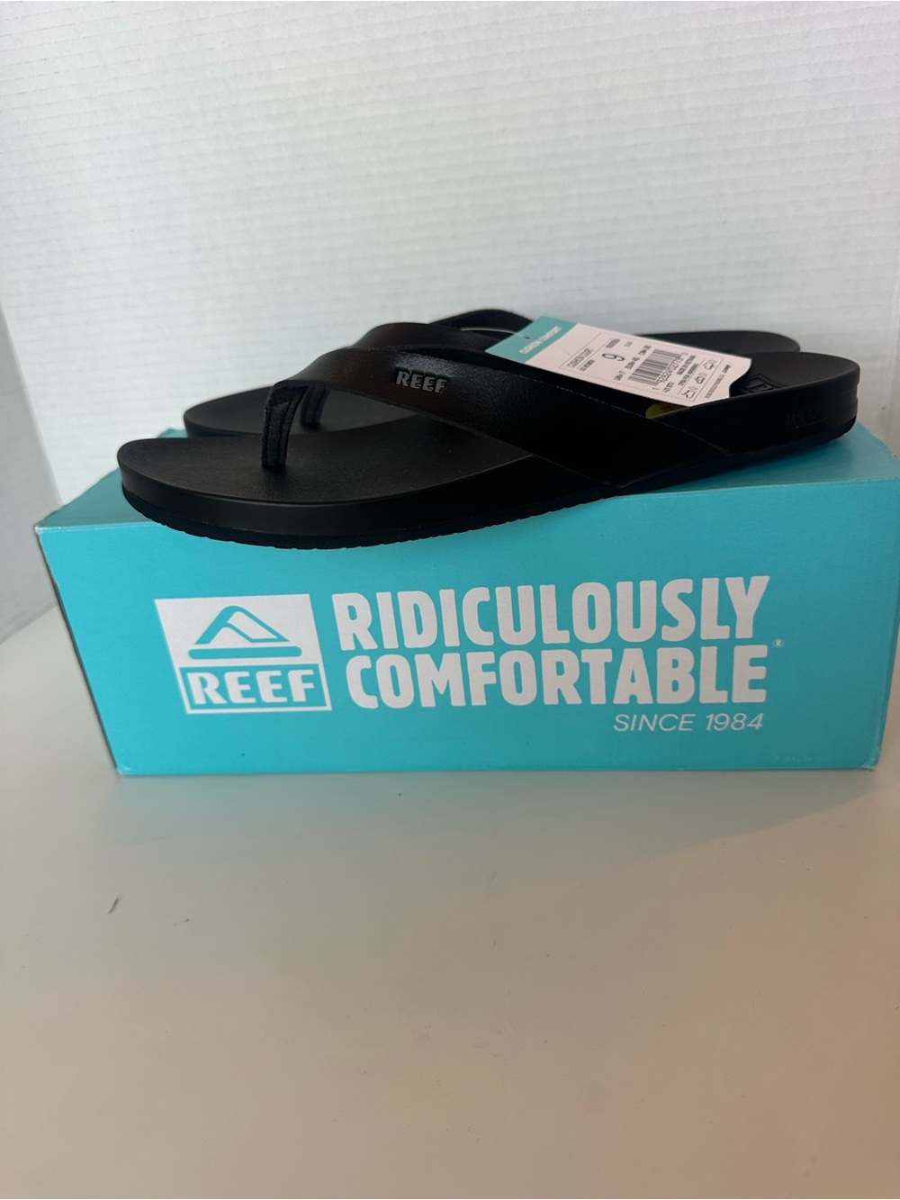 REEF Cushion Court Black Flip Flop Sandals Women’s 9 NIB